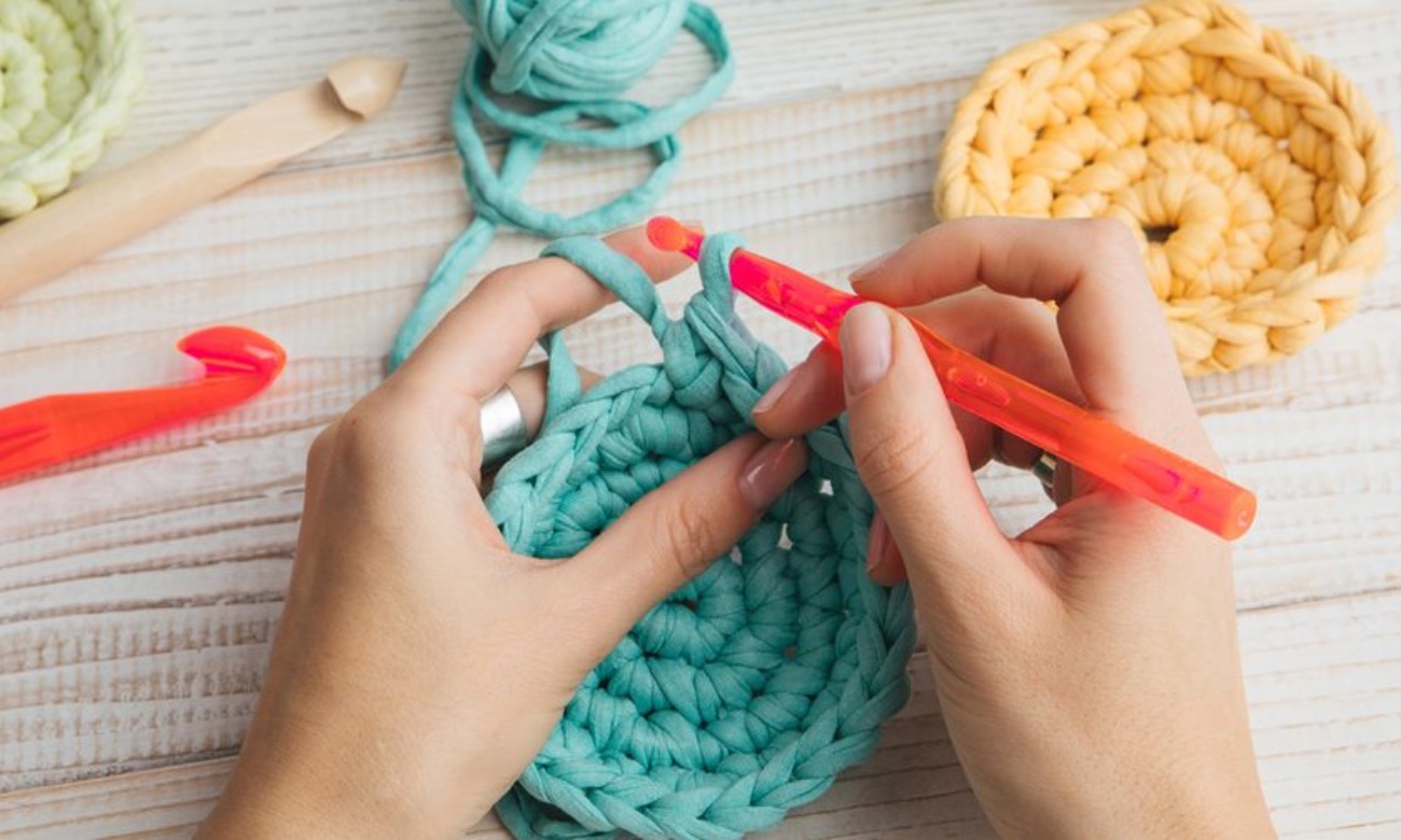 How to Crochet Workshop!   Crochet Club x MakerSpace illustration