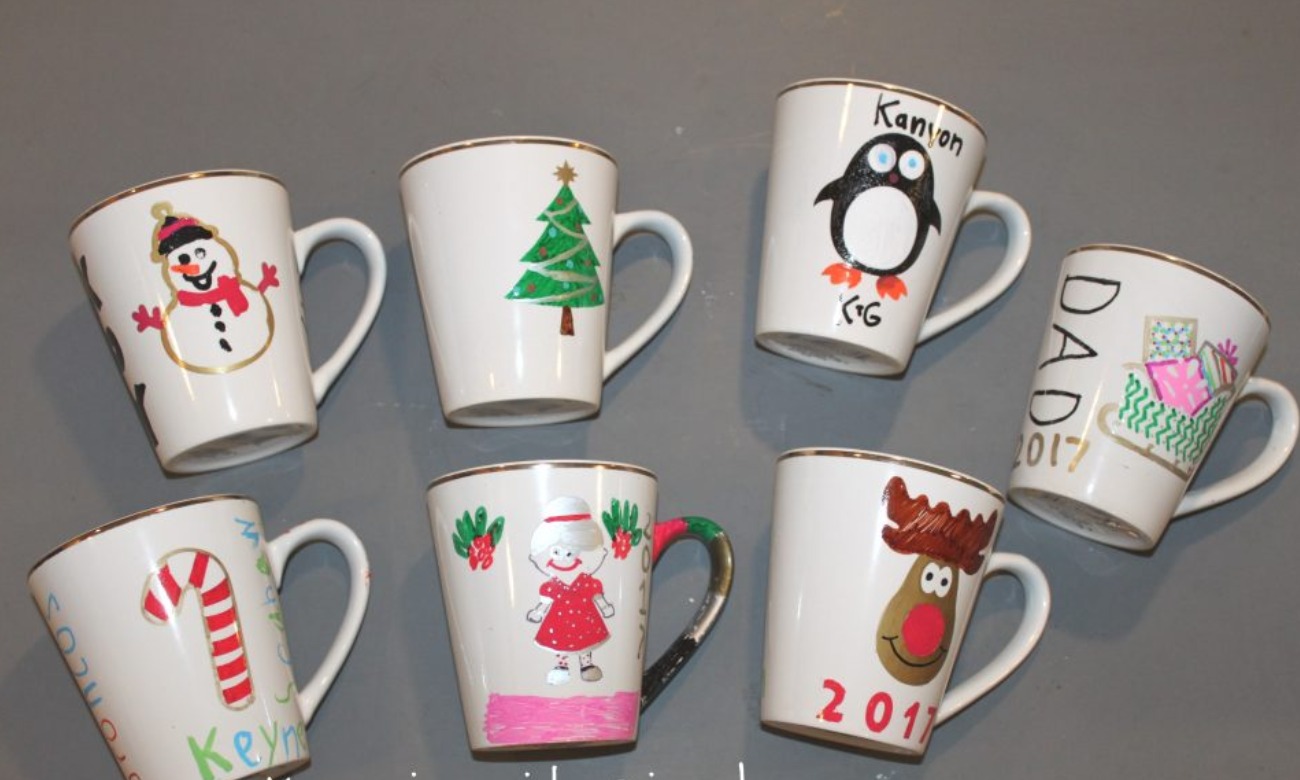 Holiday Mug Decorating illustration